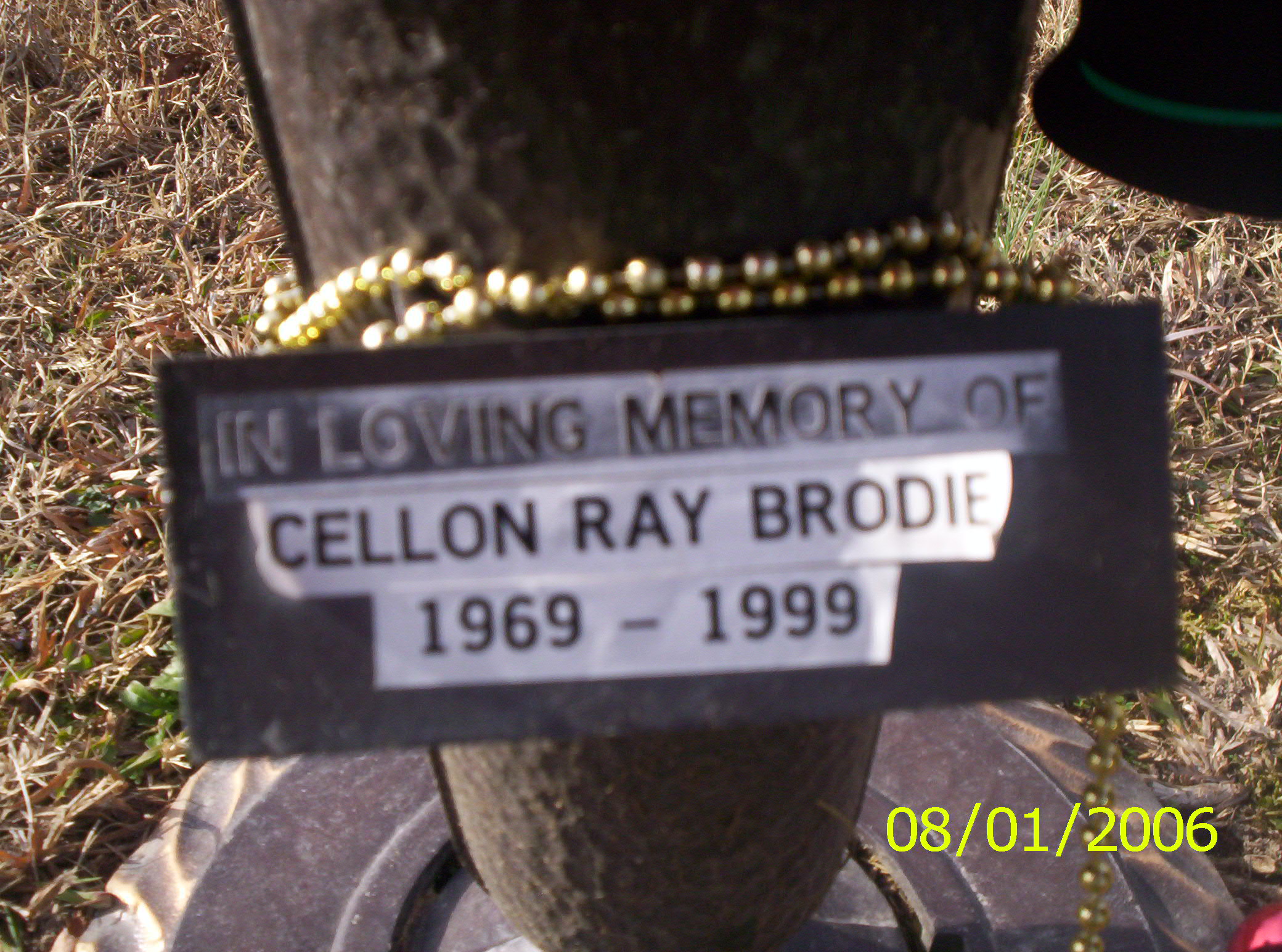 cellonraybrodiegravesign.jpg